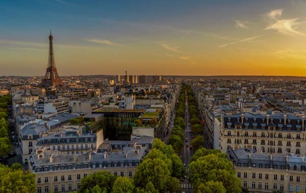 Explorez Paris  grâce aux Transferts Aéroport Paris
